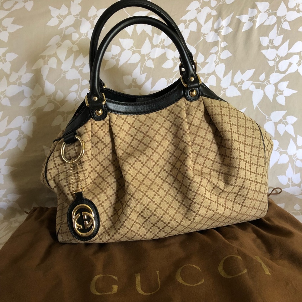 EUC Tan & Black Gucci “Sukey” Bag